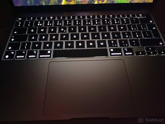 Apple A2337, macbook Air 2020, 8 jádrový CPU M1, 512GB - 7