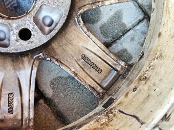 Kola R16 volvo, napínací kladka, měnič CD - 7