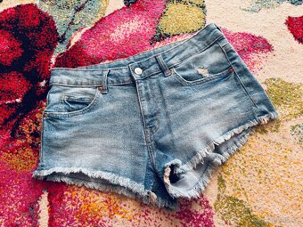 Balík dámského oblečení - 7