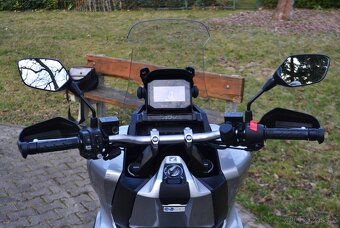 Prodám skútr Honda ADV-350, 129.900,-Kč - 7