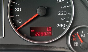 Audi A4 1.9tdi Avant facelift/2005 - 7