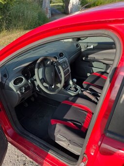 Prodám Ford Focus 1,6 77kwn 2006 - 7