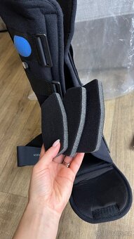 Prodám novou ortopedickou fixační botu (walker) - 7