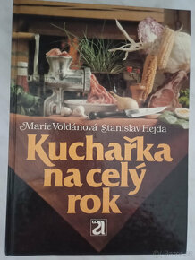 Sbírku asi 50 kuchařek - 7