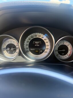 Mercedes-Benz E-Class E220 - 7