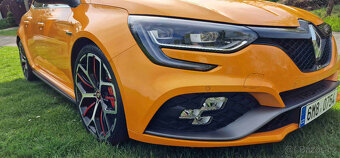 Renault Mégane RS Trophy 300 - 7