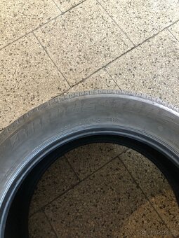 235/55/18 prodám sadu letních pneu - 7