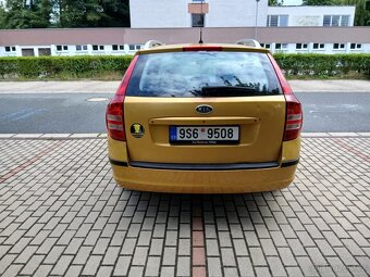Kia Ceed 1.6i Benzín Rok 2010 Stk Platná - 7