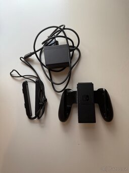 Nintendo Switch OLED bilý + SD karta + 2 pouzdra + 2 hry - 7