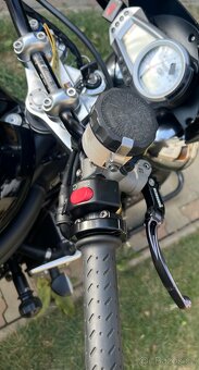 Triumph Speed Triple 1050 - 7