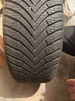 Alu kola 5x112 R17, zánovní celoroční pneu - 7