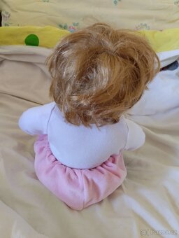 Značená vynilová holčička - 7