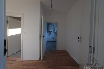 Prodej bytu 2 + kk 50 m2 - 7