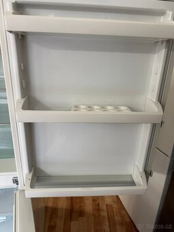 Lednice s mrazákem Liebherr (133) - 7