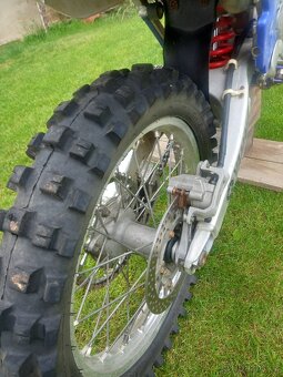 YAMAHA YZF 250 - 7