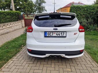 FORD FOCUS ST - 7