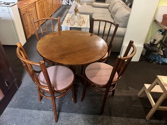 Hezký malý jídelní set - 4 židle + kulatý stůl - 7