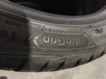 215/45 R18 93V Goodyear UG Performance zimní 4ks - 7