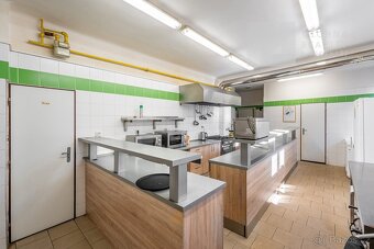 Prodej restaurace a penzionu - Svratka, ev.č. 150021 - 7