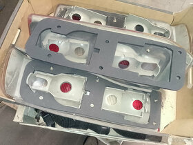Ford Sierra těsnění pod zadní světla - 7