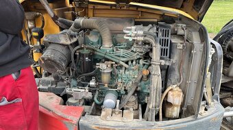 Minirypadlo VOLVO ECR 88 - 7