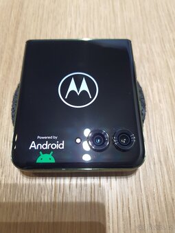 Motorola RAZR 50 Ultra, 12GB/512GB Spring Gr - 7