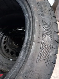 PNEUMATIKY NA FERRARI F40 335/35R17 A 235/45R17 - 7