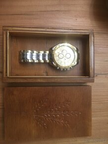 Predám pánske hodinky Geneva Tachymeter s drevenou škatuľkou - 7