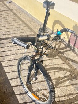 TREK 4300 horské kolo - rám XS, průměr kola 26” - 7