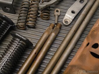 Nepoužité uloženkové originální díly ČZ 125 175 250 477 476 - 7