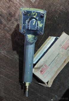 Hřebíkovačka vstřelovač - 7