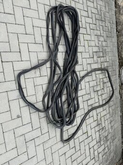 Volha Gaz 24, čelní-zadní okna použité originál - 7