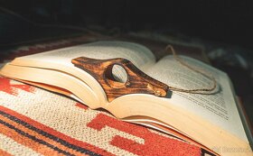 Kniháček - držáček knížky - 7