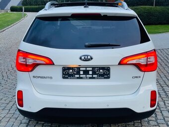 Kia Sorento 2.2D 4x4 AUT 7MÍST KAMERA VÝHŘEV TAŽNÉ SERVISKA - 7