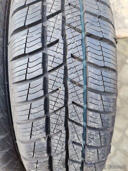 155/65/14 zimni pneu UNIROYAL a BARUM 155/65 R14 - 7