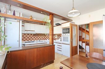 Prodej řadového rodinného domu 221 m2 + pozemek 229 m2, Prah - 7