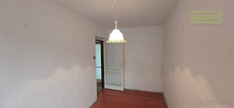 Zděný byt s balkonem  3+1 k rekonstrukci. - 7