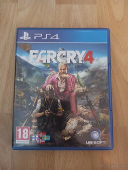 PS4 Slim, 500 GB, 2 ovladače, 14 her - 7
