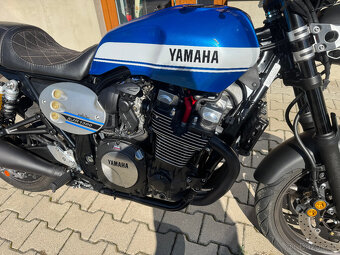 Yamaha XJR 1300 - 7