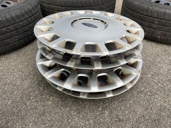 Plech. disky R15 Ford Focus 1, letní pneu, originál poklice - 7