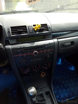 Mazda 3 sedan - 7