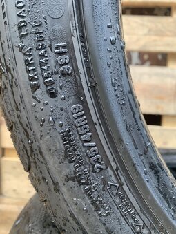 2ks 235/45/19 Good Year /2022/99H/letní pneu 5m - 7