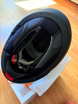 Moto helma Schuberth C4 Basic, vel. 57 (M) - 7