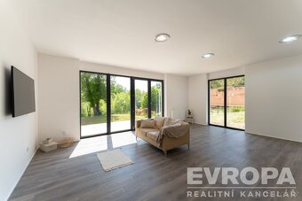 Prodej novostavby rodinného domu 6+kk 230 m² s pozemkem 958  - 7