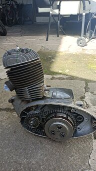 Motor jawa 250/353 - 7