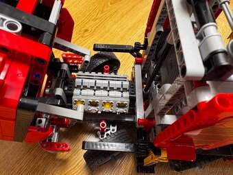 Lego Technic Crane Truck 8258 - 7