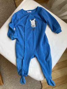 Obleceni kluk 18-24 mes (teplaky,, body, pyzamka) - 7