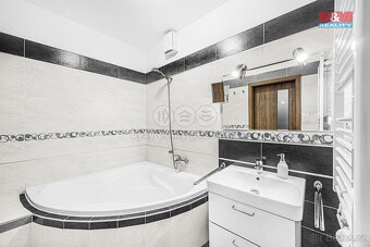 Prodej bytu 3+kk, 66 m² + 34 m² terasa, Praha, ul. M. Havla - 7