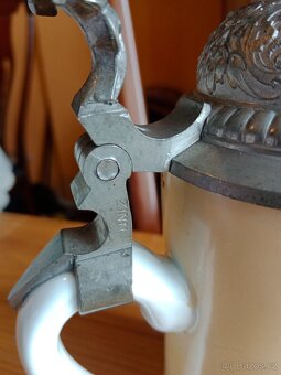 Pěkný starý, porcelánový korbel s průsvitkou na dně - 7
