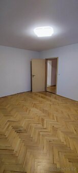 Pronájem: Prostorný byt 3+KK (82 m²) s parkováním u centra Š - 7